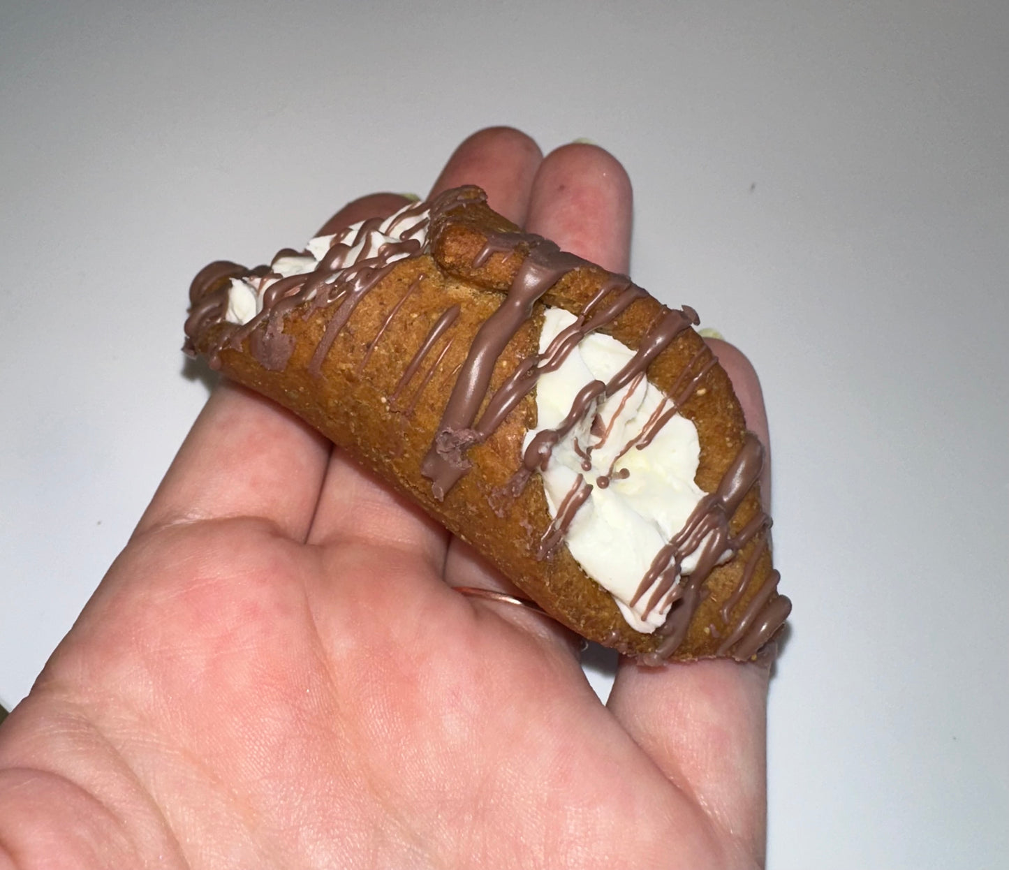 Corgi Cannoli - Mini Gourmet Dog Treat