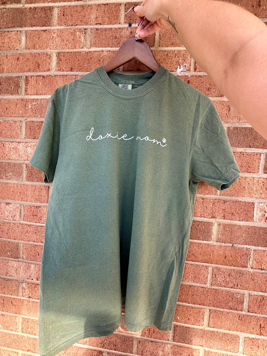Doxie Mom T-Shirt