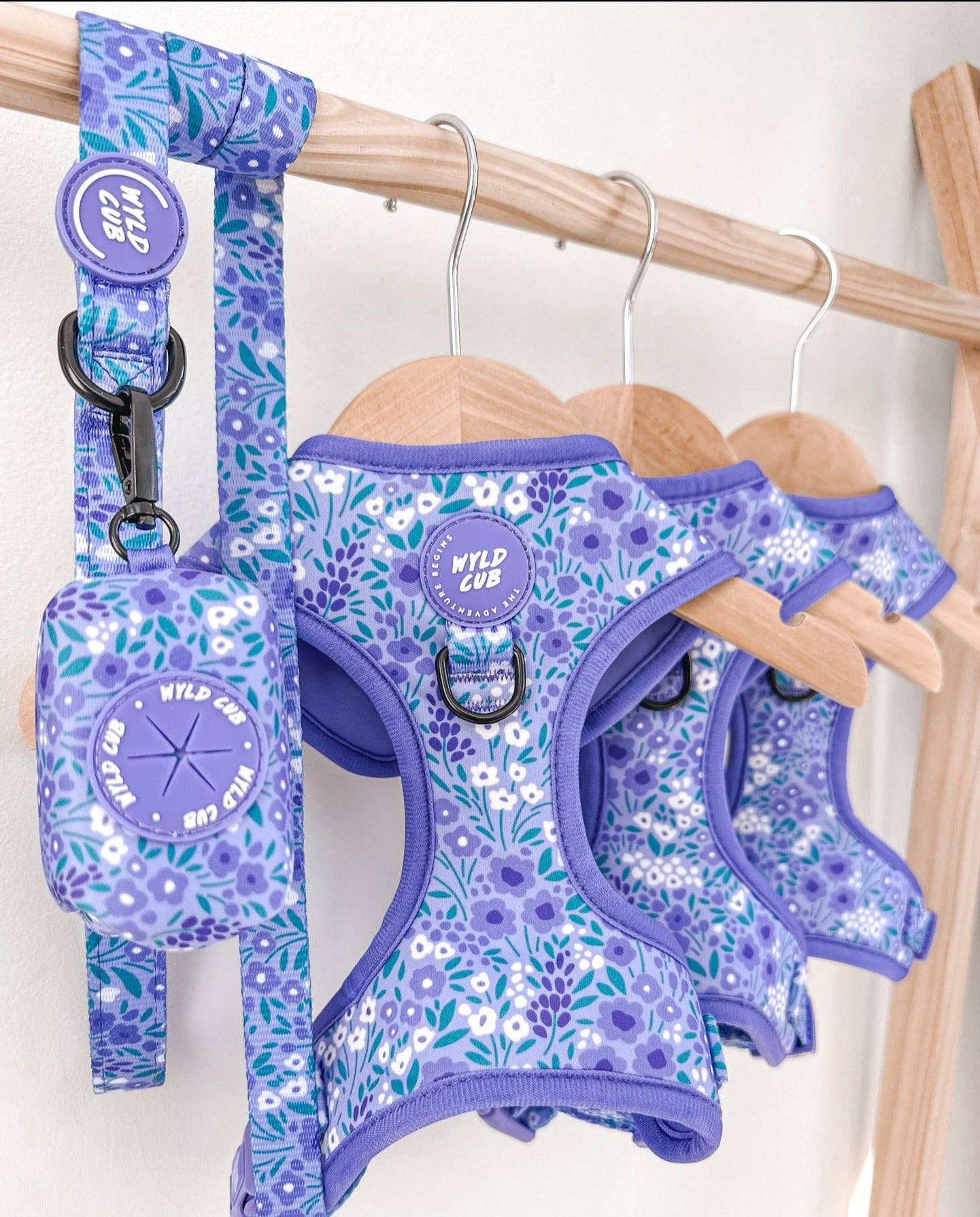 Dog Poop Bag Holder: Notting Hill Wisteria